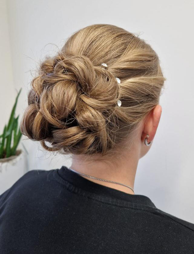 Hochsteckfrisur