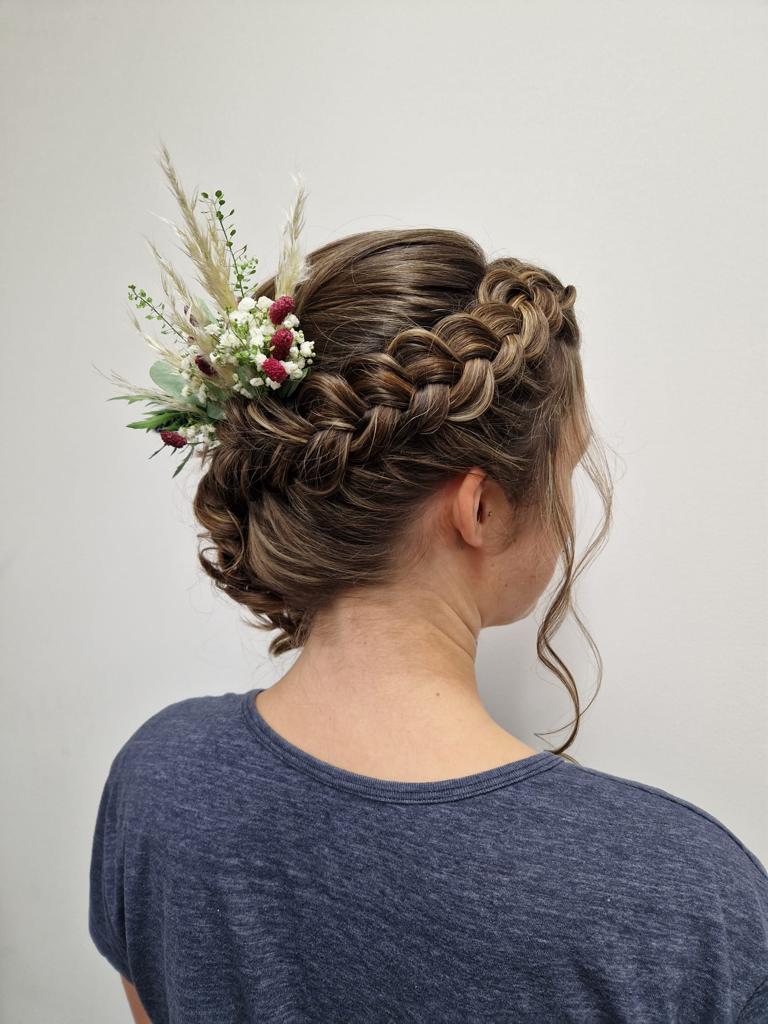 Hochsteckfrisur